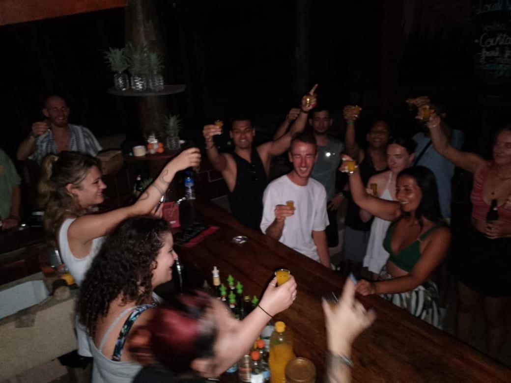 Jati Village, Party Hostel And Bungalows Gili Trawangan Eksteriør bilde