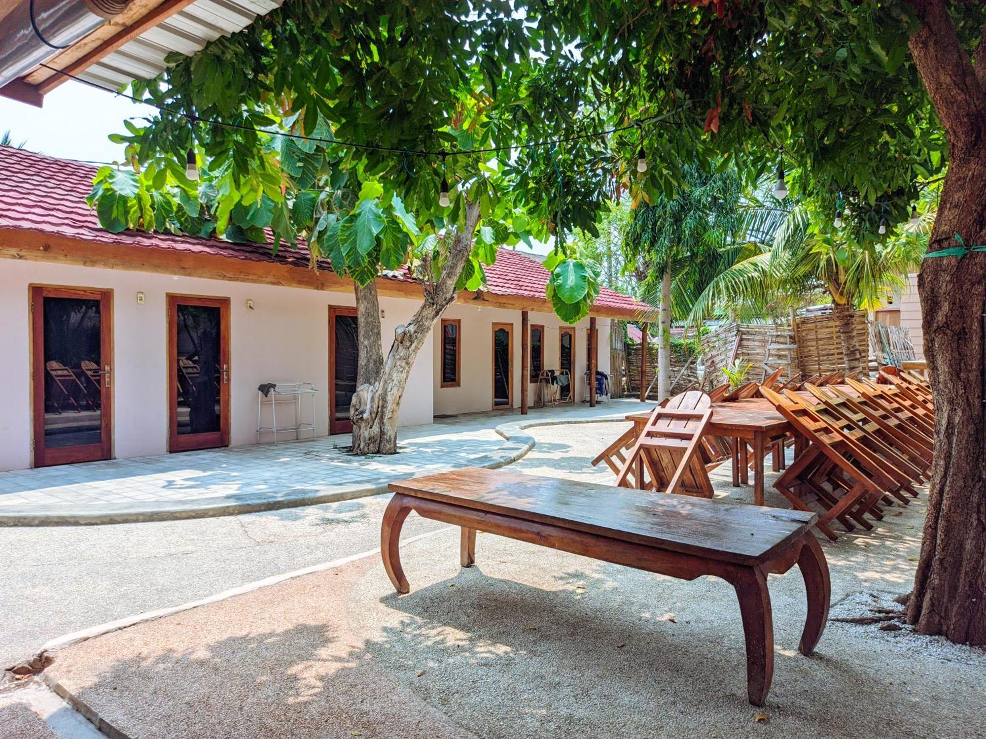 Jati Village, Party Hostel And Bungalows Gili Trawangan Eksteriør bilde