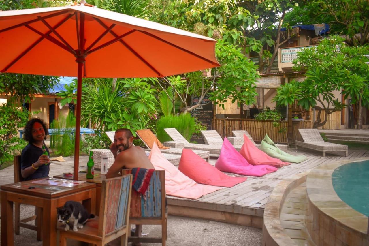 Jati Village, Party Hostel And Bungalows Gili Trawangan Eksteriør bilde
