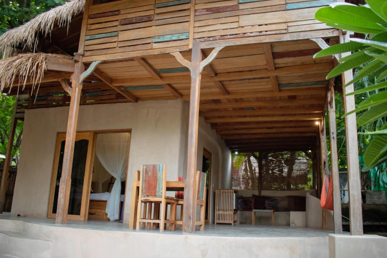 Jati Village, Party Hostel And Bungalows Gili Trawangan Eksteriør bilde