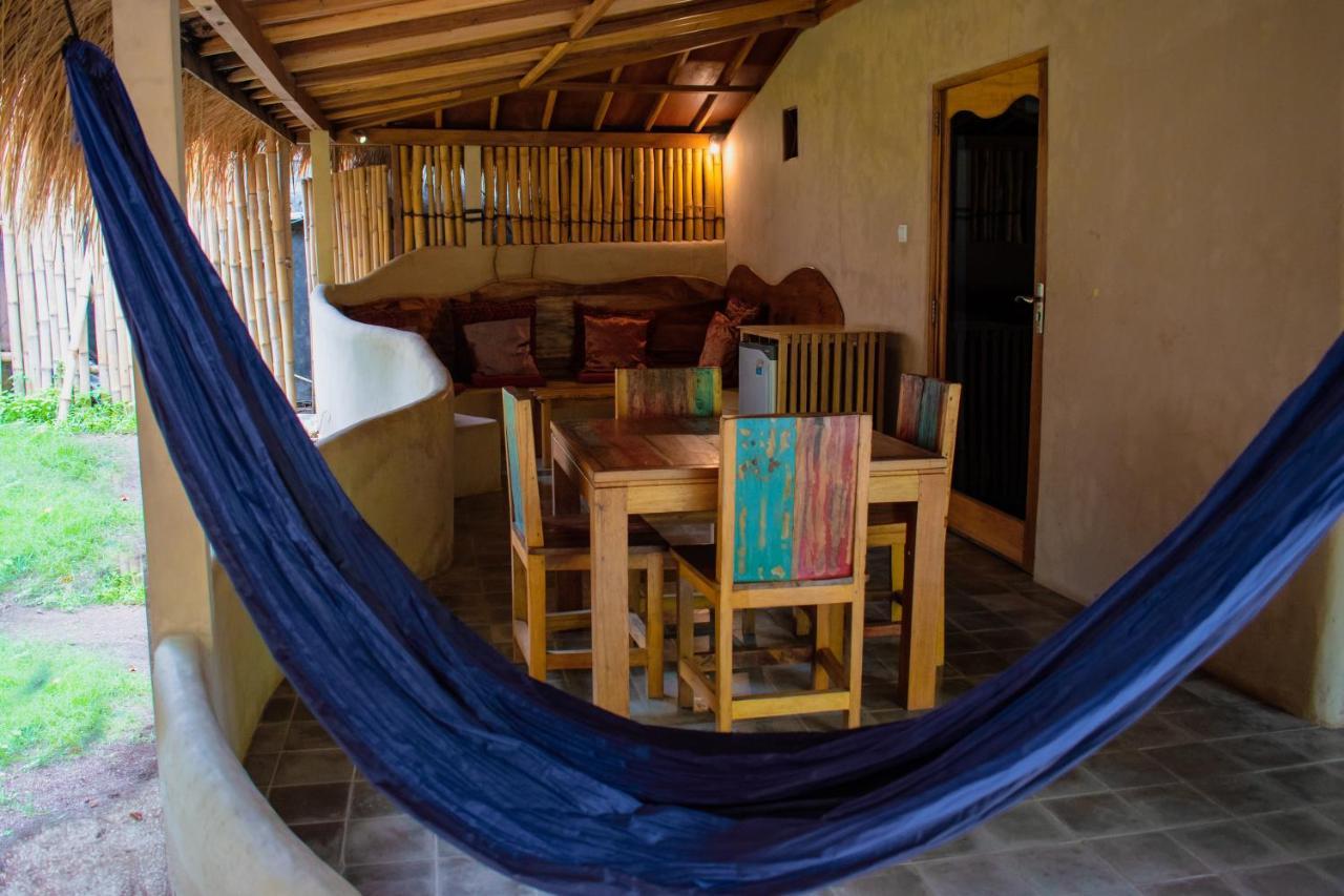 Jati Village, Party Hostel And Bungalows Gili Trawangan Eksteriør bilde